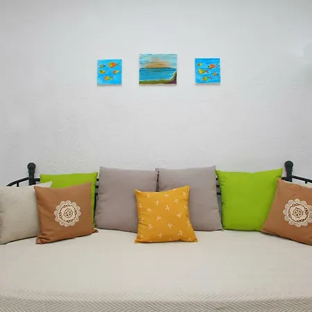 Semesterbostad Liogerma *