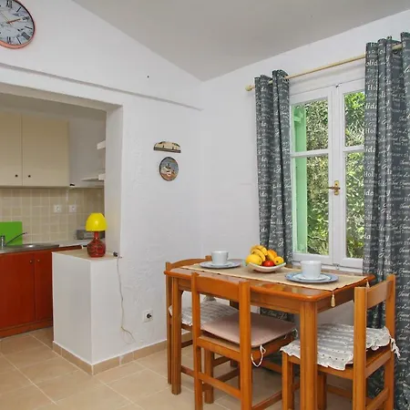 Semesterbostad Liogerma *